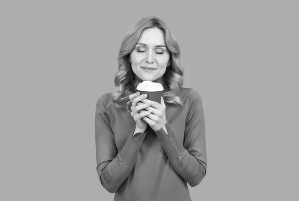 행복 한 금발 여성이자 커피, 좋은 미소. — 스톡 사진