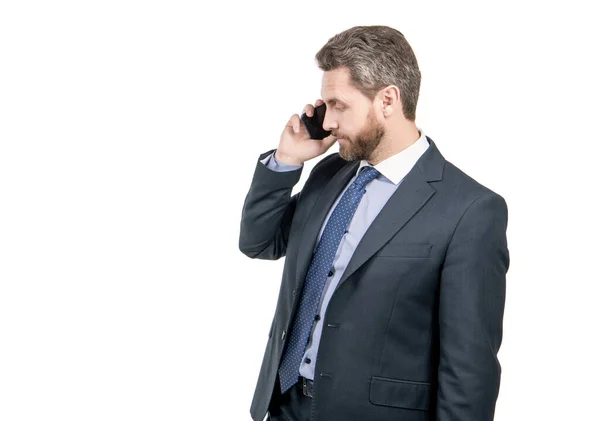 El teléfono celular da libertad a tu vida. El gerente serio habla por celular. Tecnología celular — Foto de Stock