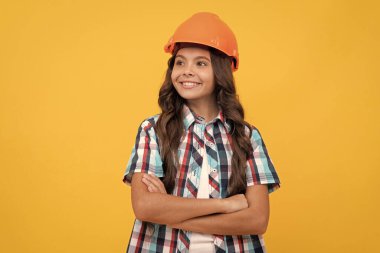 Koruma ve güvenlik. Çocuk eğitimi. İnşaat alanında. çocukluğunu geliştir.