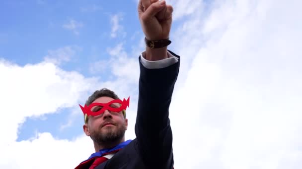 Logro y ambición presentada por el empresario superhéroe, negocio — Vídeo de stock