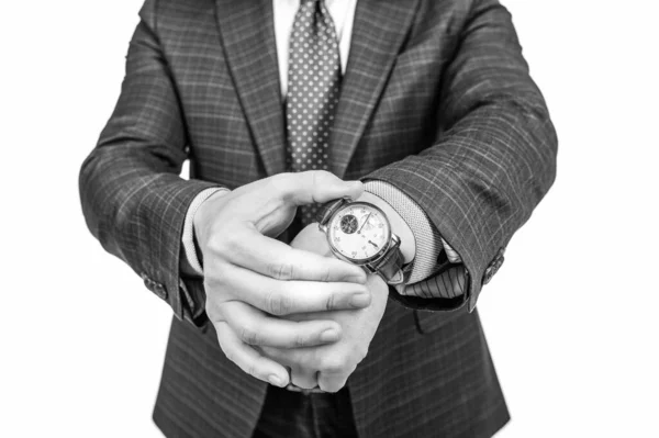 Il tuo orologio conta. Uomo in giacca e cravatta vista ritagliato controllare ora per ora di orologio. Gestione del tempo. Termine ultimo — Foto Stock