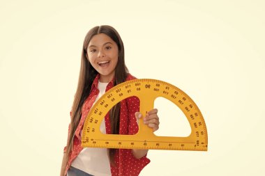 Happy child hold exractor çalışma cebiri beyaz izole okulda, okula geri