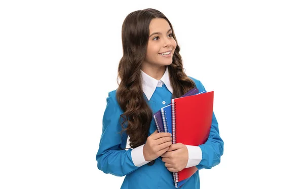 Studente adolescente sorridente isolato su bianco. istruzione superiore. scolaretta con copybook — Foto Stock