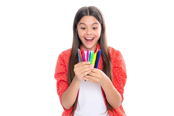 Incroyable Adolescente Excitée Écolière Avec Des Crayons Colorés Isolés Sur — Photo