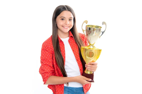 Nastolatka Trzymająca Trofeum Zwycięskie Dziecko Wygrało Konkurs Świętując Sukces Zwycięstwo — Zdjęcie stockowe