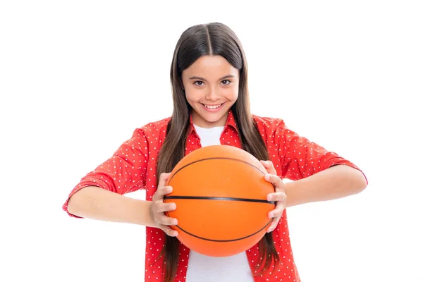 胜利赢得了比赛 带篮球的少女 快乐微笑的少女的画像 — 图库照片