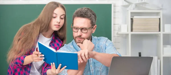 Vader Dochter School Leraar Leerling Spandoek Privé Leraar Kind Hebben — Stockfoto