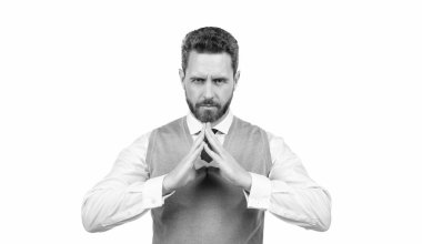 Beyaz arka planda izole edilmiş, sakallı, zarif bir adam..