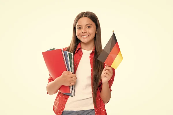 Εκμάθηση Ξένης Γλώσσας Ευτυχής Έφηβος Κορίτσι Κατέχουν Γερμανική Σημαία Και — Φωτογραφία Αρχείου