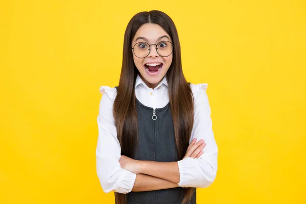 Menina Adolescente Com Expressão Facial Chocada Expressão Facial Surpresa Isolada — Fotografia de Stock