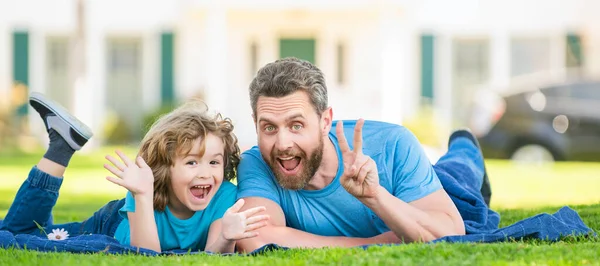Banner Father Son Summer Park Outdoor Childhood Parenthood Parent Relax — Stock Photo, Image