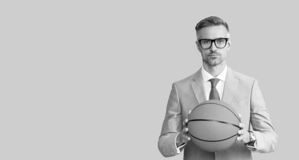 Hombre Exitoso Con Pelota Baloncesto Deporte Éxito Empresarial Actividad Para — Foto de Stock