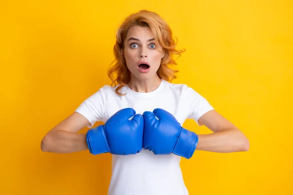 Surprised Female Boxer Woman Boxing Gloves — Stockfoto