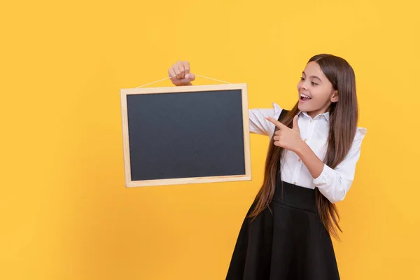 Happy Kid Uniform Point Finger School Blackboard Copy Space Advert — Fotografia de Stock