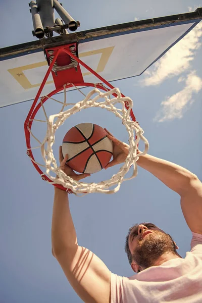 Clavado Cesta Slam Dunk Movimiento Actividad Verano Hombre Enérgico Con — Foto de Stock