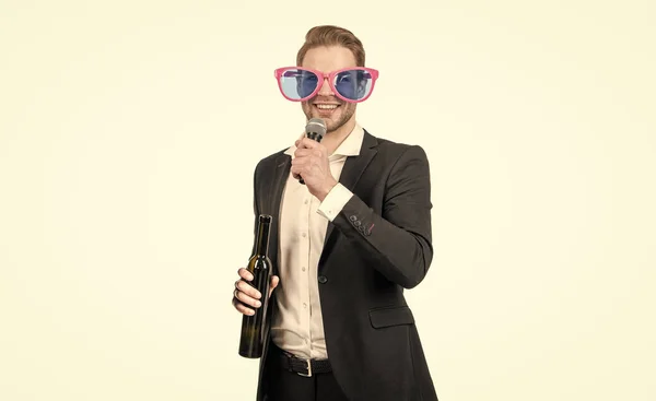 Happy Guy Conferencier Funny Glasses Formal Suit Give Toast Wine — Stock Fotó