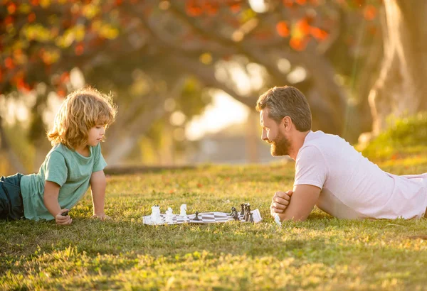 Fathers Day Happy Family Parenthood Childhood Checkmate Spending Time Together — Fotografia de Stock