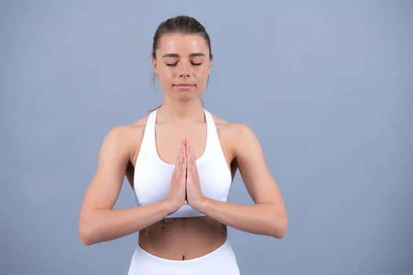 Porträt Einer Sportlichen Frau Sportbekleidung Die Yoga Praktiziert Schönes Mädchen — Stockfoto