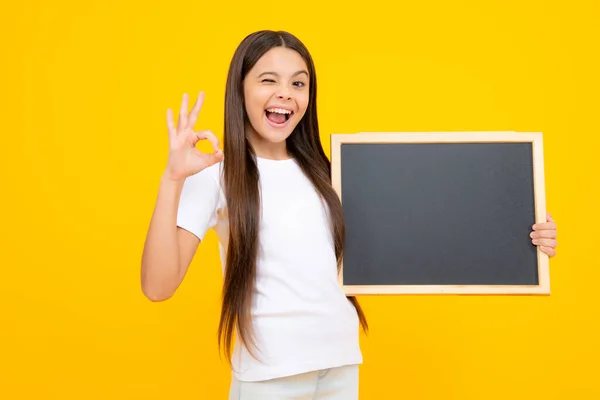 Teenage Girl Child Holding Blackboard Isolated Yellow Background Excited Teenager — Fotografia de Stock