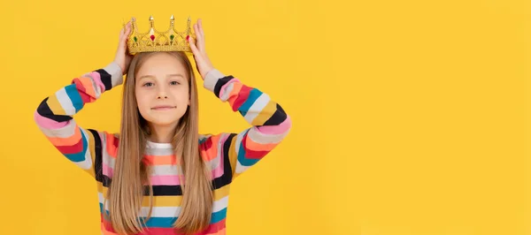 Selfish Teen Child Queen Crown Yellow Background Child Queen Princess — 스톡 사진