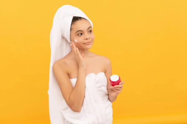 Teen Girl Smile Shower Towel Apply Facial Cream — Stock Photo, Image