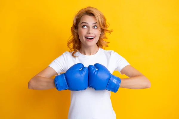 Funny Woman Boxing Gloves Winning Woman Success Concept Isolated Yellow — Stockfoto