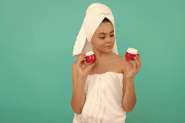 Child Bath Tower Choose Face Cream Skincare — Stockfoto
