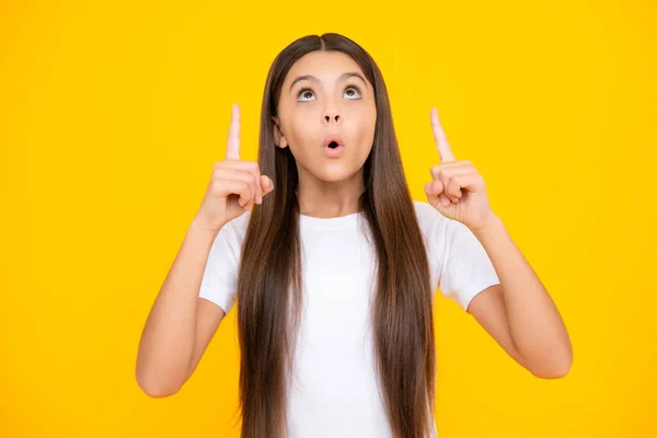 Amazed Surprised Emotions Young Teenager Girl Impressed Teenage Girl Showing — Stock Fotó