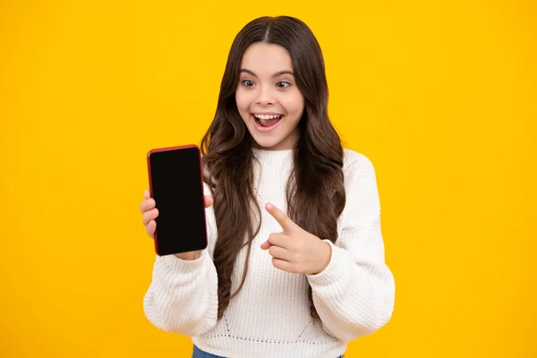 Happy Face Positive Smiling Child Girl Years Old Smart Phone — Stockfoto