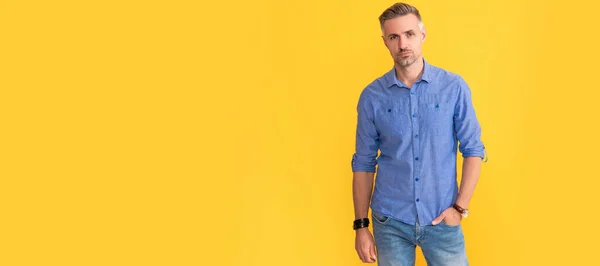 Mature Man Wrist Watch Yellow Background Fashion Accessory Man Face — Stockfoto