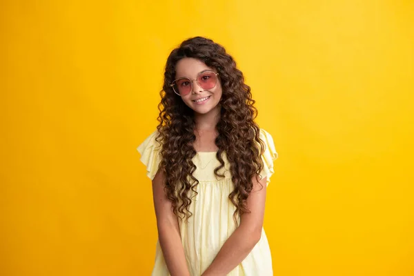 Щасливий Підліток Позитивні Усміхнені Емоції Дівчини Підлітка Портрет Дівчинки Підлітка — стокове фото