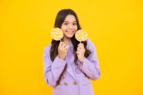 Tienermeisje Met Lolly Kind Dat Suikerlolly Eet Kinderen Snoep Winkel — Stockfoto