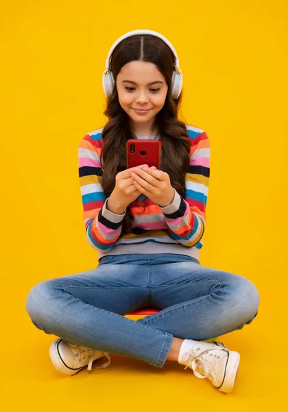 Teenager Child Holding Cellphone Close Portrait Cute Teen Girl Using — Photo