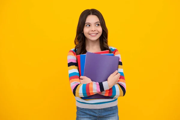 Teenager Mädchen Lernen Mit Büchern Lernwissen Und Bildungskonzept Für Kinder — Stockfoto