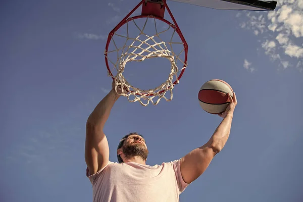 Muscular Man Player Throw Basketball Ball Basket Male Basketball — Foto de Stock
