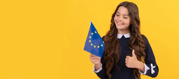 Happy Teen Girl Hold European Union Flag Yellow Background Show — Φωτογραφία Αρχείου