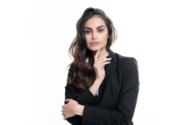 Seksi şehvetli iş kadını portresi. Takım elbiseli moda işkadını beyaz stüdyo arka planında izole edilmiş. İş kadınları moda tarzı