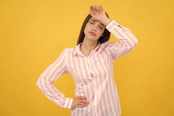 Retrato Una Mujer Joven Que Siente Estrés Dolor Cabeza Por — Foto de Stock