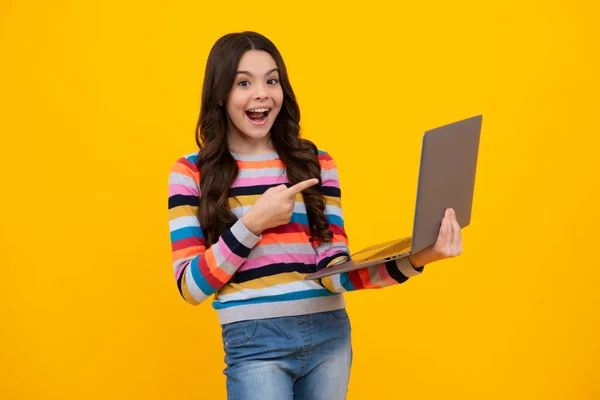 Amazed Teenager Young Student School Girl Studying Laptop Computer Learning — Stock Photo, Image