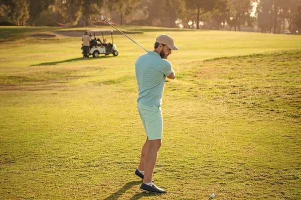 Ganztägiges Porträt Eines Golfers Mit Mütze Und Golfschläger Menschen Lebensstil — Stockfoto