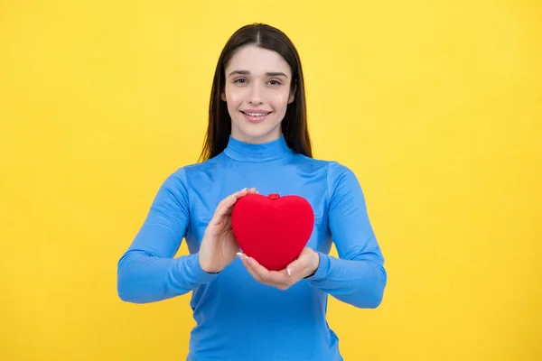Portrait Pretty Smiling Woman Holding Paper Heart Her Hands Yellow — Stock Photo, Image