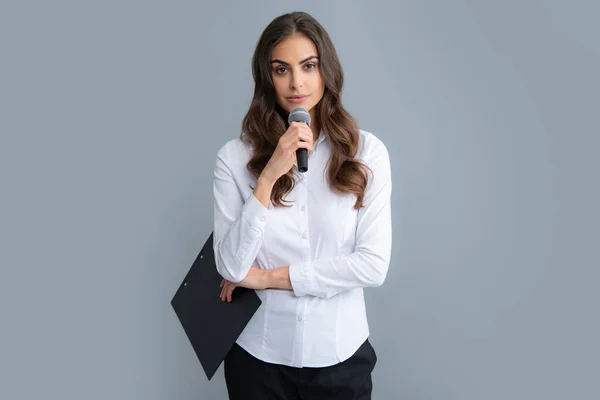 Young Female Journalist Businesswoman Microphone Clipboard Gray Background — Stok fotoğraf