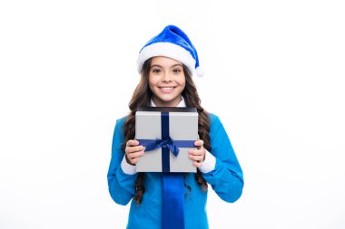 Yeni yıl ya da Noel hediyesi olan kız çocuğu