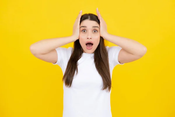 Surprised Astonished Young Woman Open Mouth Portrait Excited Amazed Gasping — Fotografia de Stock