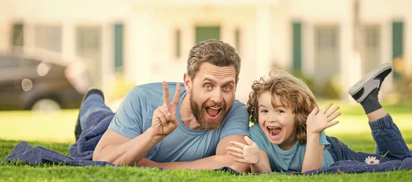 Banner Father Son Summer Park Outdoor Childhood Parenthood Parent Relax — Stock Photo, Image