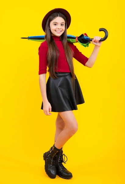 Őszi Gyerekek Időjárás Teljes Hossz Gyermek Tinédzser Lány Esernyővel Őszi — Stock Fotó