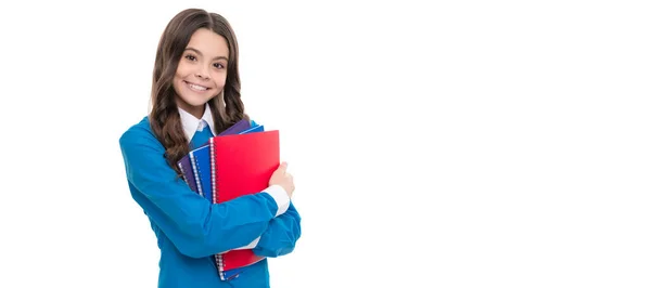 Vrolijk Gezicht Van Tiener Meisje Met Lang Krullend Haar Houden — Stockfoto