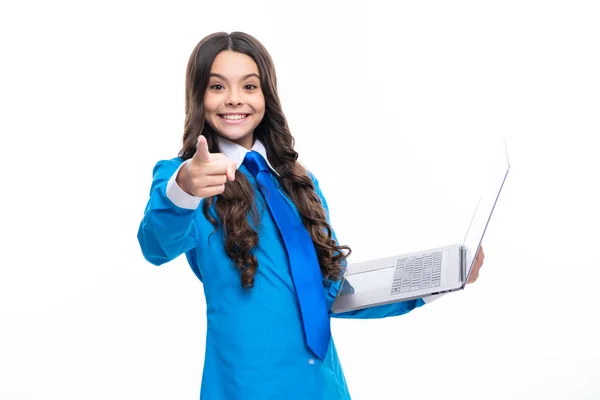 Tiener Schoolmeisje Met Notebook Laptop School Kinderen Geïsoleerde Studio Achtergrond — Stockfoto