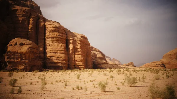 Wadi Jordan Παλιό Βράχο Στη Μέση Της Ερήμου Θέα Της — Φωτογραφία Αρχείου
