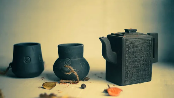 Tradycyjna Herbata Hinese Ceremonia Ceramiczna Glina Starożytny Zabytkowy Czajnik Zielona — Zdjęcie stockowe